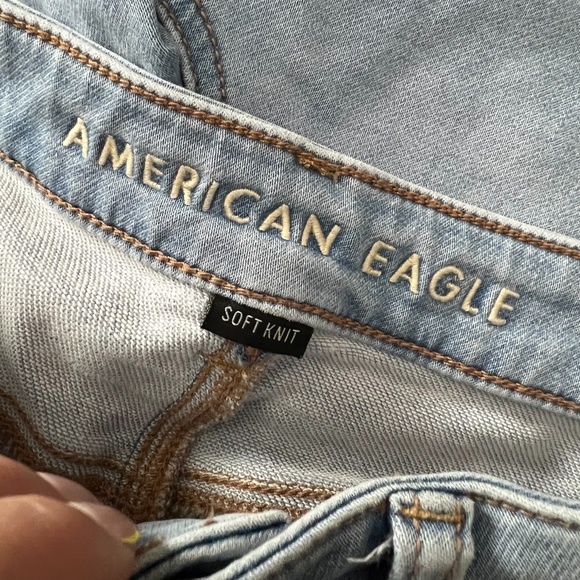 AEO • High Rise Mom Jean - Picture 6 of 8